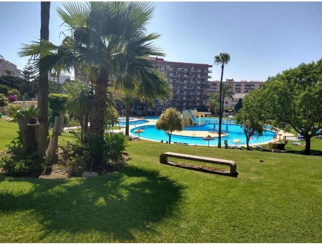 Lovely Apartment Near Airport Torremuelle