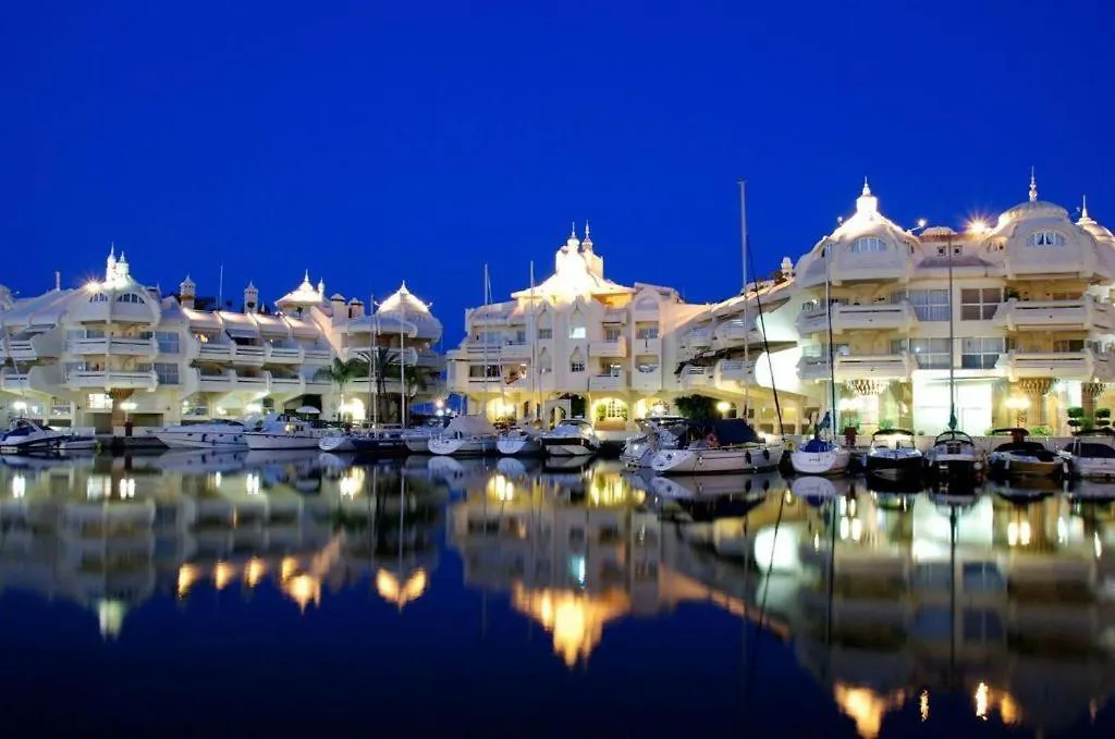 Lovely Apartment Near Airport Torremuelle